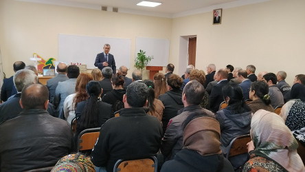 Rayon rəhbəri 11 saylı Cəbrayıl qəsəbəsində səyyar görüş-qəbul keçirib