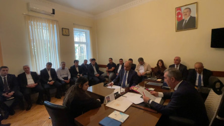 Bakı şəhəri, Nərimanov rayonunda yerləşən Rayon İcra Hakimiyyətinin qərargahında səyyar görüş-qəbul keçirilib