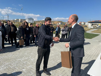 Növbəti köç karvanı Cəbrayılın Horovlu kəndinə yola salınıb