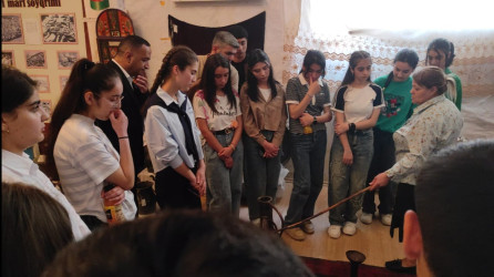 “Beynəlxalq Müzeylər Günü” ilə əlaqədar məktəblilər İmişli Tarix-Diyarşünaslıq Müzeyinə ekskursiya ediblər
