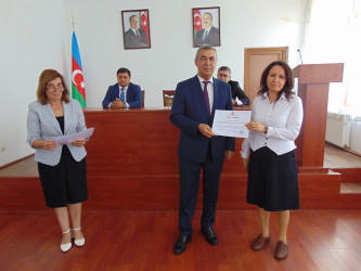 Rayon İcra Hakimiyyətinin başçısı Respublika Fənn Olimpiadalarının qalibləri ilə görüş keçirib