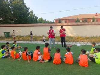 Fövqəladə Mobil Könüllü Dəstəsinin (FMKD)  futbolçularla təlimləri  davam edir