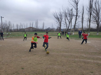 Oğlanlar arasında mini-futbol üzrə yarış keçirilib