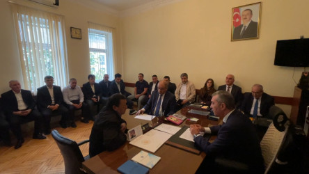 Bakı şəhəri, Nərimanov rayonunda yerləşən Rayon İcra Hakimiyyətinin qərargahında səyyar görüş-qəbul keçirilib