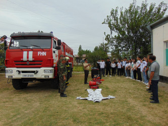 Cəbrayıl məktəblilərinin İmişli rayon Dövlət Yanğından Mühafizə Hissəsinə ekskursiyası təşkil olunub