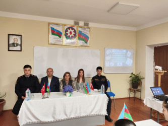 Cəbrayıl rayonunda “Uşaqları internetin zərərli təsirindən və informasiyalarından qoruyaq” mövzusunda maarifləndirici tədbir keçirilib