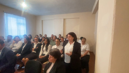 İcra başçısı Xətai rayonunda məskunlaşan rayon sakinləri ilə səyyar görüş-qəbul keçirib