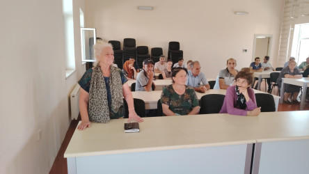 Hacıqabul rayonu, Qızılburun yaşayış massivindəki  qəsəbədə səyyar görüş-qəbul keçirilib