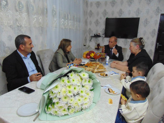 “Ailələrimizi tanıdaq” layihəsi çərçivəsində Əhmədovlar ailəsi ilə görüş keçirilib