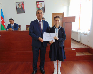 Rayon İcra Hakimiyyətinin başçısı Respublika Fənn Olimpiadalarının qalibləri ilə görüş keçirib
