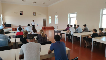 Hacıqabul rayonu, Qızılburun yaşayış massivindəki  qəsəbədə səyyar görüş-qəbul keçirilib